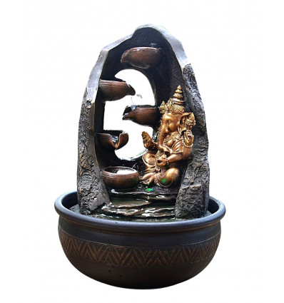 Fontana coperta Ganesh-illuminato a led, originale e orientale.