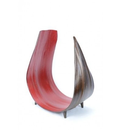 Cup, table decoration in red and chocolate curved coconut leaf